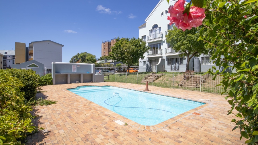 1 Bedroom Property for Sale in Observatory Western Cape